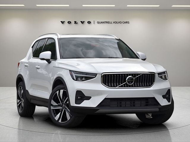 2024 Volvo XC40 Plus Bright Theme