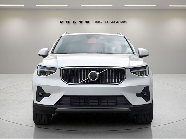 2024 Volvo XC40 Plus Bright Theme