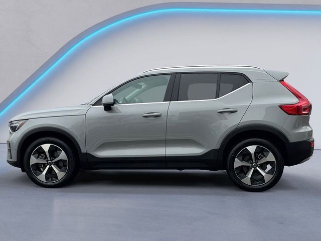 2024 Volvo XC40 Plus Bright Theme