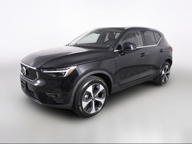 2024 Volvo XC40 Plus Bright Theme