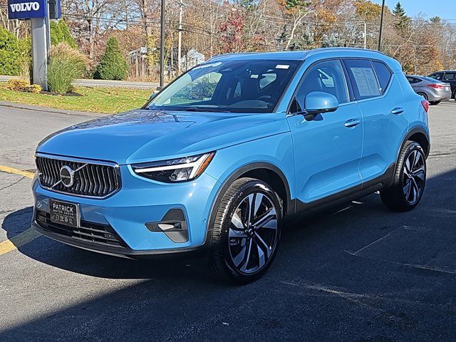 2024 Volvo XC40 Plus Bright Theme