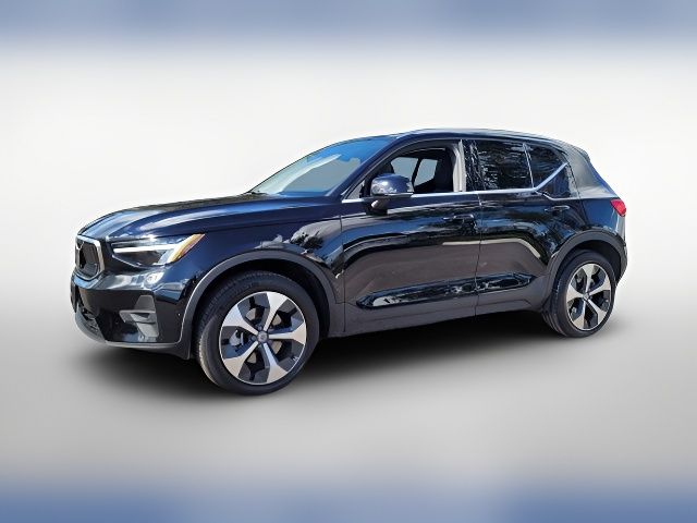 2024 Volvo XC40 Plus Bright Theme