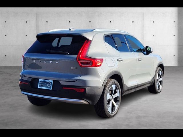 2024 Volvo XC40 Plus Bright Theme