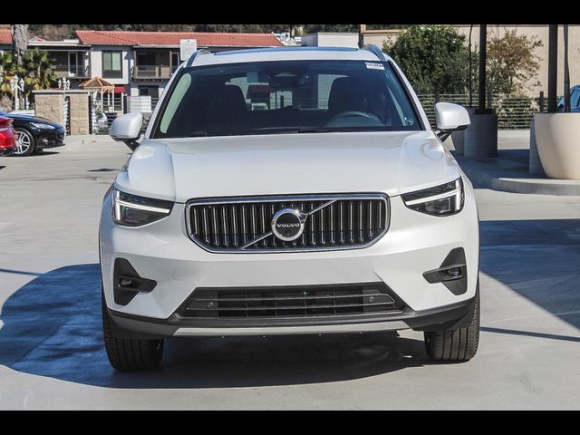 2024 Volvo XC40 Plus Bright Theme