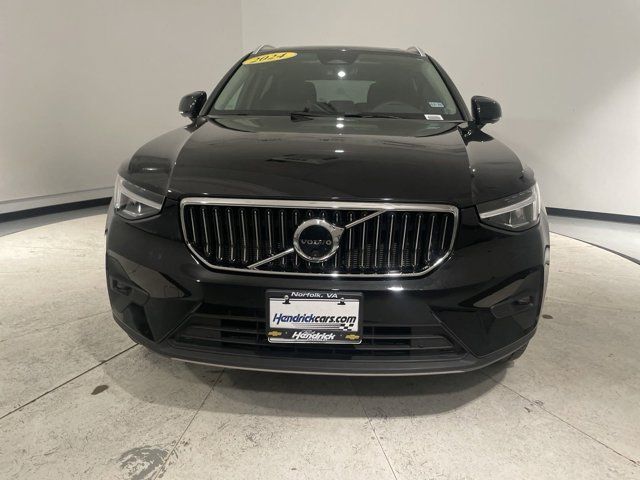 2024 Volvo XC40 Plus Bright Theme