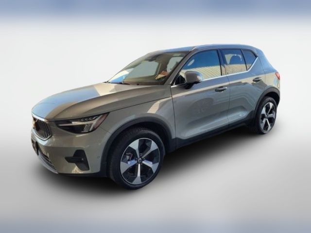 2024 Volvo XC40 Plus Bright Theme