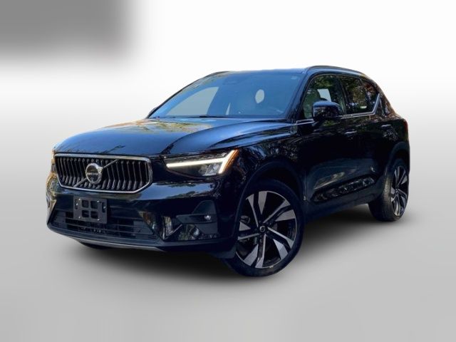 2024 Volvo XC40 Plus Bright Theme