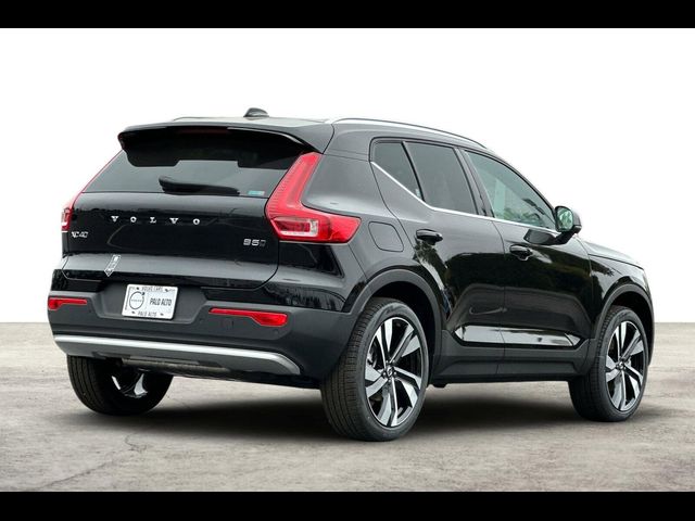 2024 Volvo XC40 Plus Bright Theme