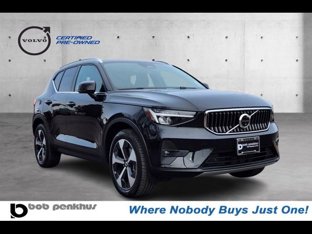 2024 Volvo XC40 Plus Bright Theme