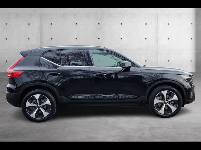 2024 Volvo XC40 Plus Bright Theme