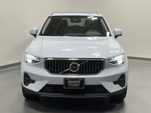 2024 Volvo XC40 Plus Bright Theme