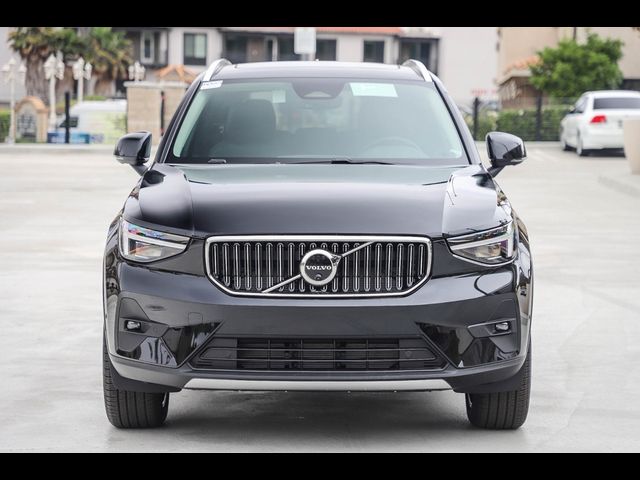 2024 Volvo XC40 Plus Bright Theme