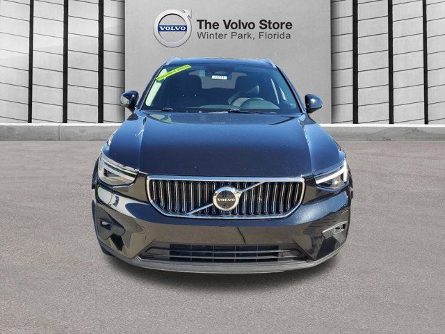 2024 Volvo XC40 Plus Bright Theme