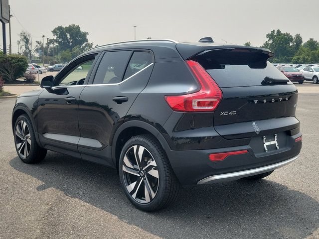 2024 Volvo XC40 Plus Bright Theme