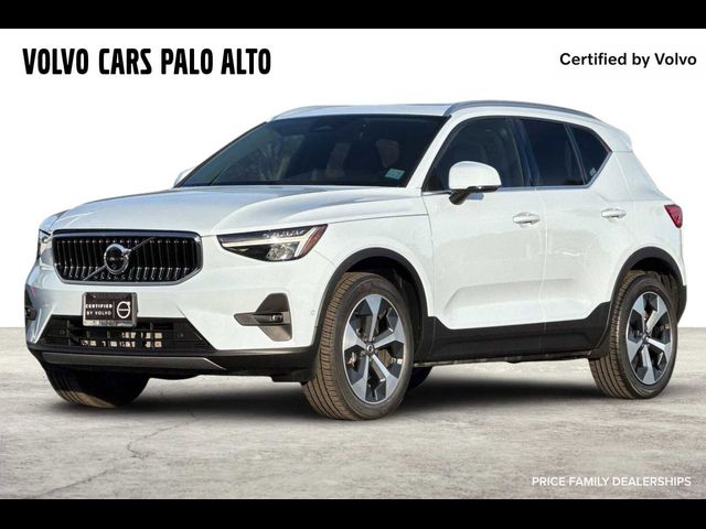 2024 Volvo XC40 Plus Bright Theme