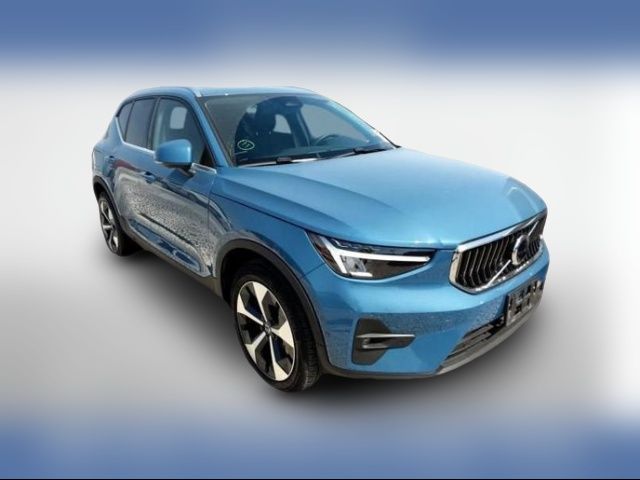 2024 Volvo XC40 Plus Bright Theme