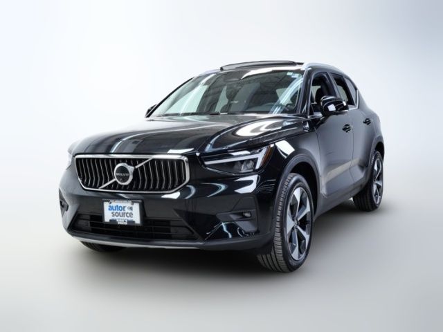 2024 Volvo XC40 Plus Bright Theme