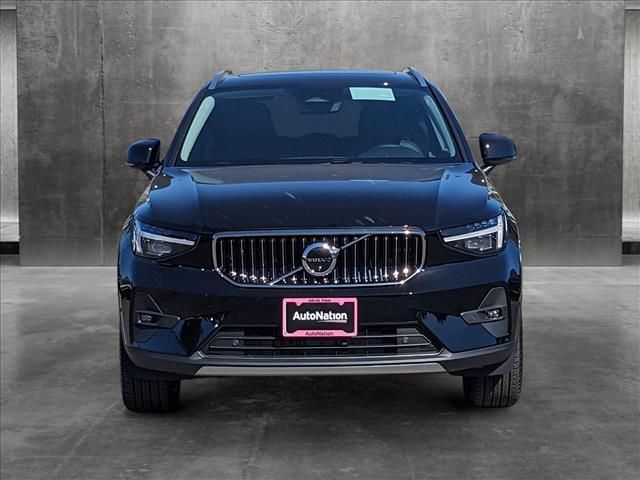 2024 Volvo XC40 Plus Bright Theme