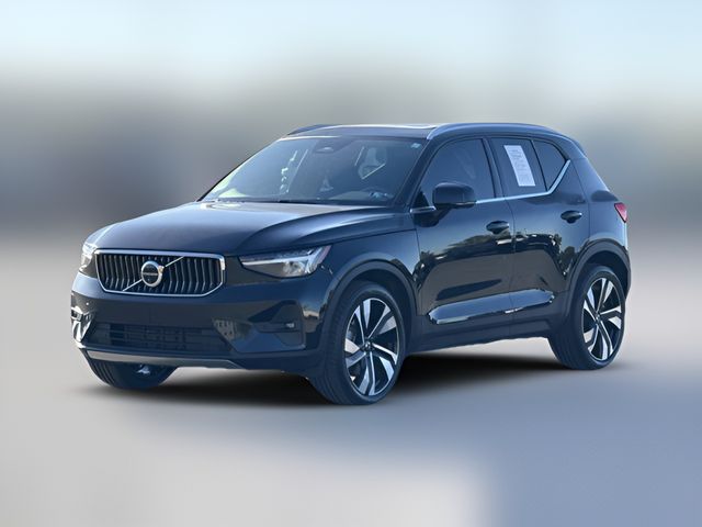 2024 Volvo XC40 Plus Bright Theme