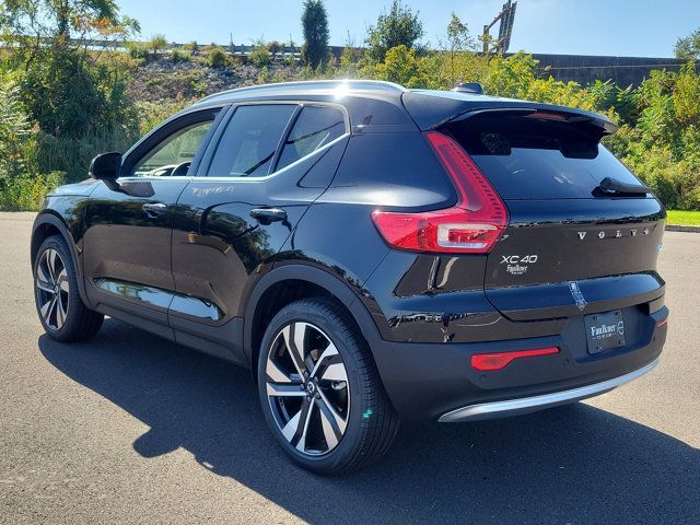 2024 Volvo XC40 Plus Bright Theme