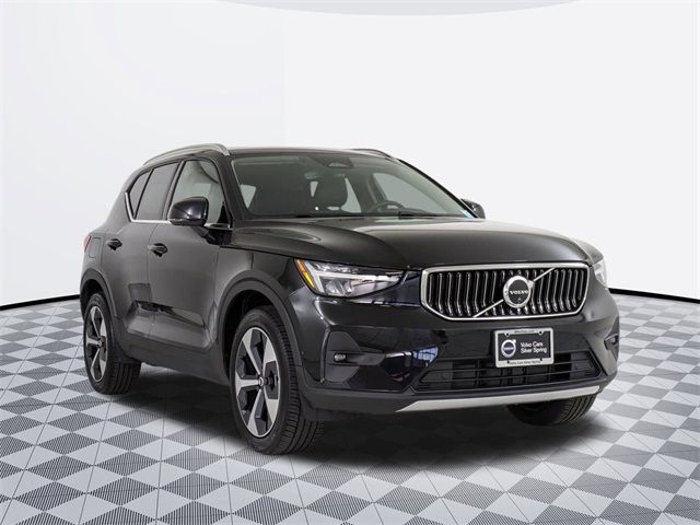 2024 Volvo XC40 Plus Bright Theme