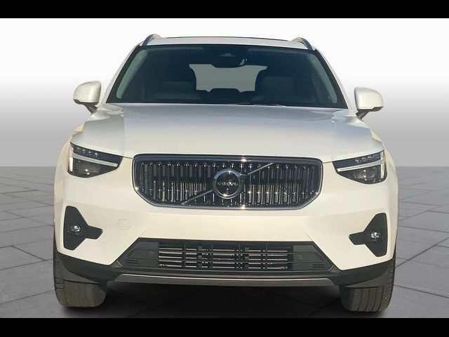 2024 Volvo XC40 Plus Bright Theme