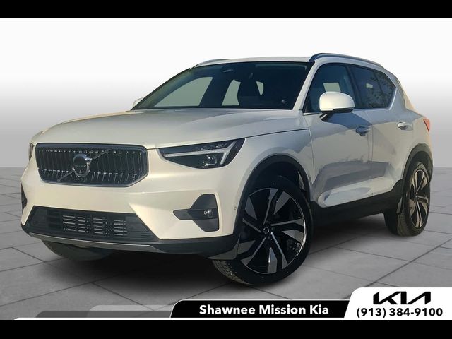 2024 Volvo XC40 Plus Bright Theme