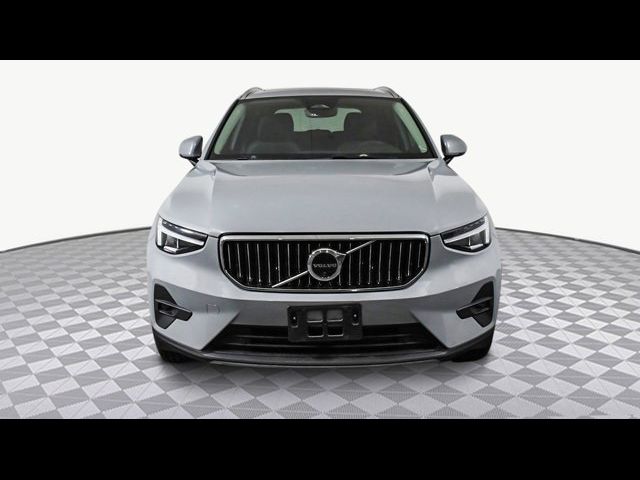 2024 Volvo XC40 Plus Bright Theme