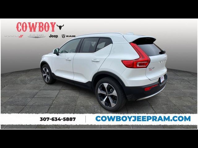 2024 Volvo XC40 Plus Bright Theme