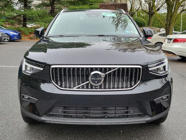 2024 Volvo XC40 Plus Bright Theme