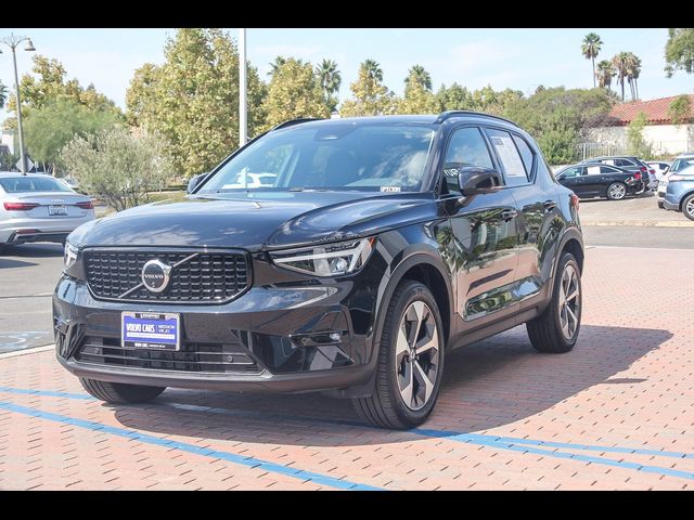 2024 Volvo XC40 Plus Dark Theme