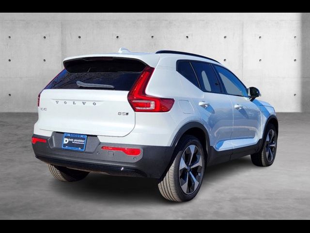 2024 Volvo XC40 Plus Dark Theme