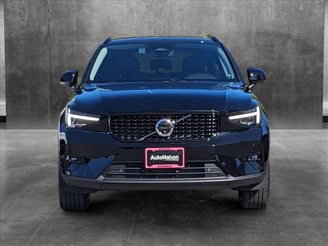 2024 Volvo XC40 Plus Dark Theme