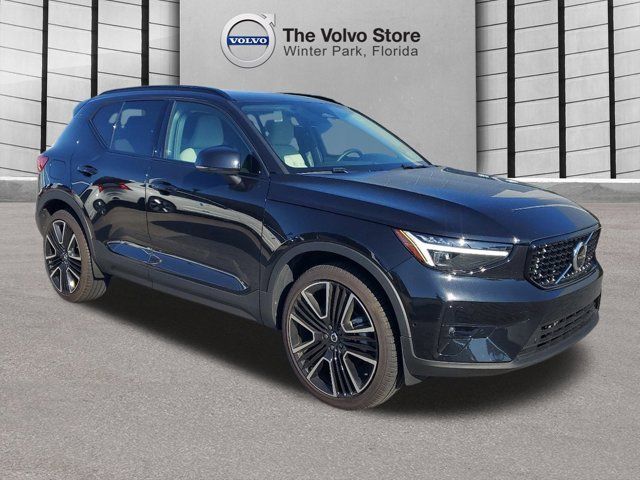 2024 Volvo XC40 Plus Dark Theme