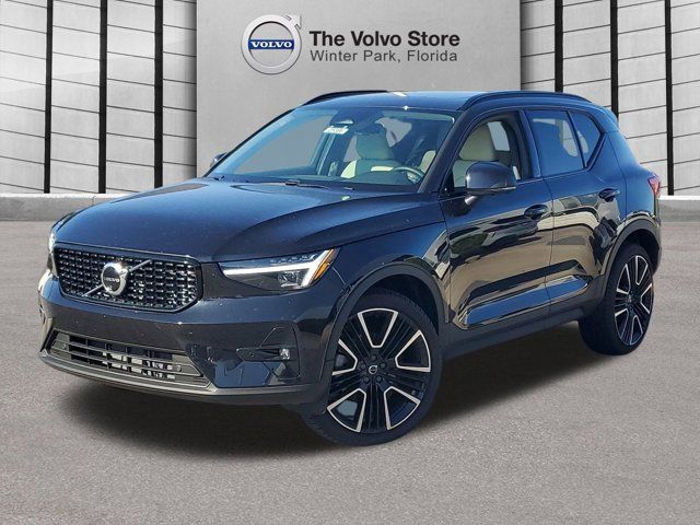 2024 Volvo XC40 Plus Dark Theme