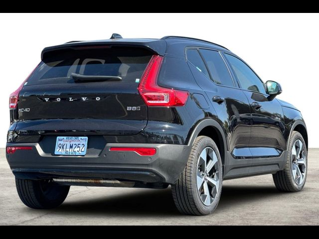 2024 Volvo XC40 Plus Dark Theme