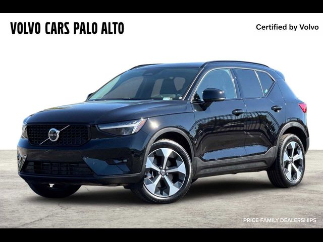 2024 Volvo XC40 Plus Dark Theme