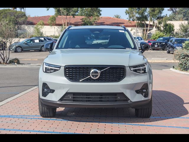 2024 Volvo XC40 Plus Dark Theme