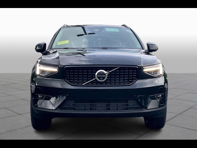 2024 Volvo XC40 Plus Dark Theme