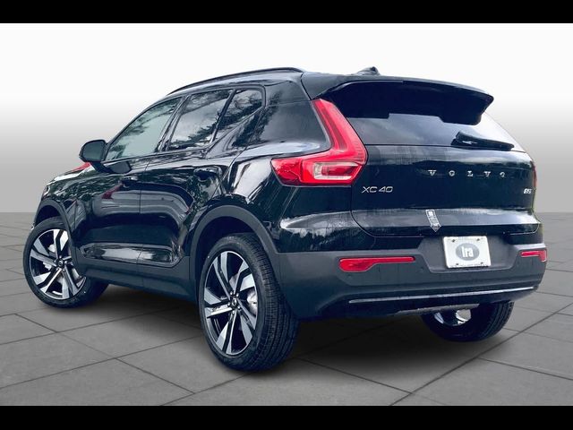 2024 Volvo XC40 Plus Dark Theme