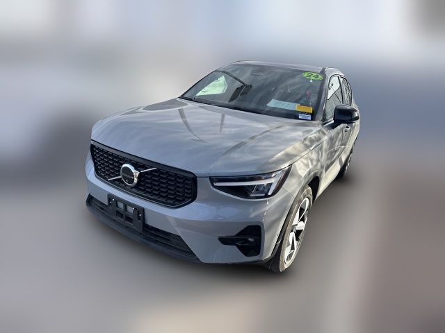 2024 Volvo XC40 Plus Dark Theme