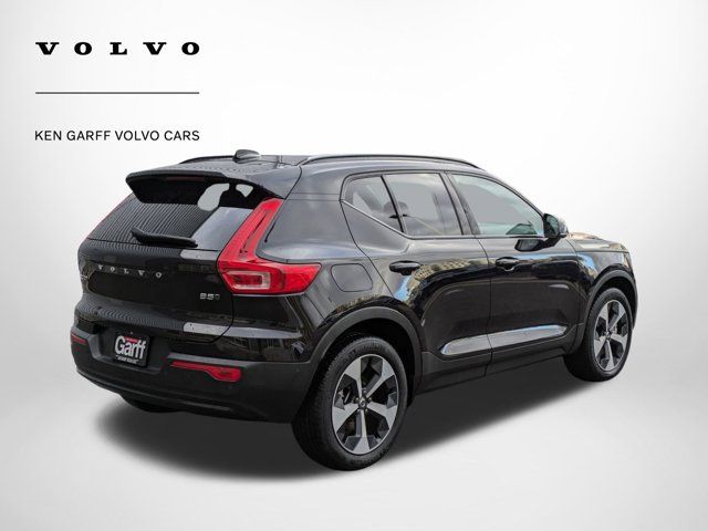 2024 Volvo XC40 Plus Dark Theme