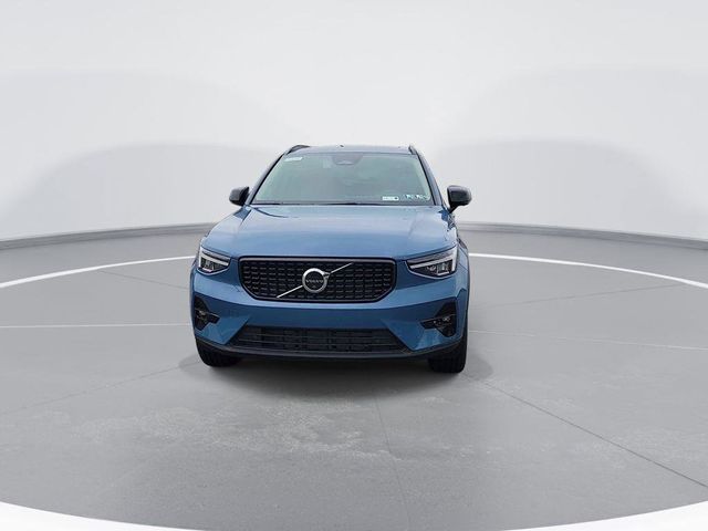 2024 Volvo XC40 Plus Dark Theme