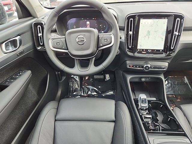 2024 Volvo XC40 Plus Dark Theme