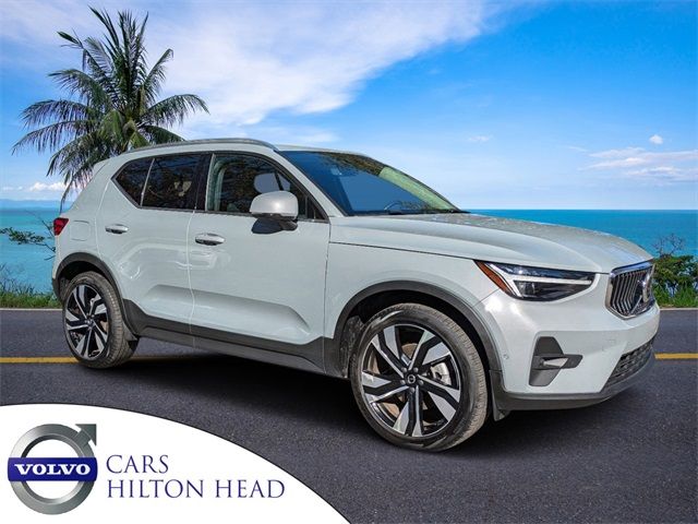 2024 Volvo XC40 Ultimate Bright Theme