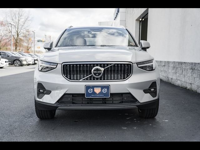 2024 Volvo XC40 Ultimate Bright Theme