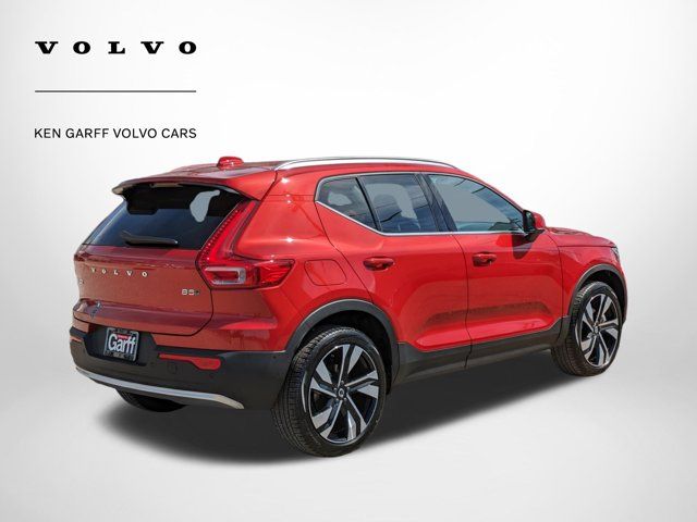 2024 Volvo XC40 Ultimate Bright Theme