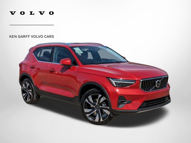 2024 Volvo XC40 Ultimate Bright Theme