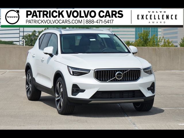 2024 Volvo XC40 Ultimate Bright Theme