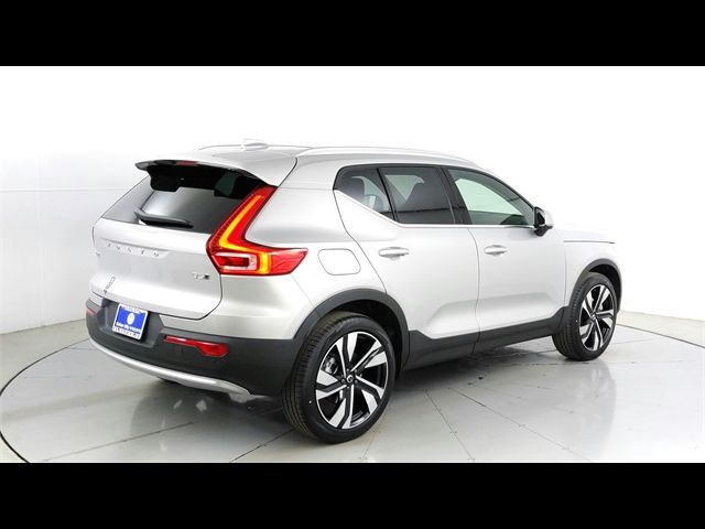 2024 Volvo XC40 Ultimate Bright Theme